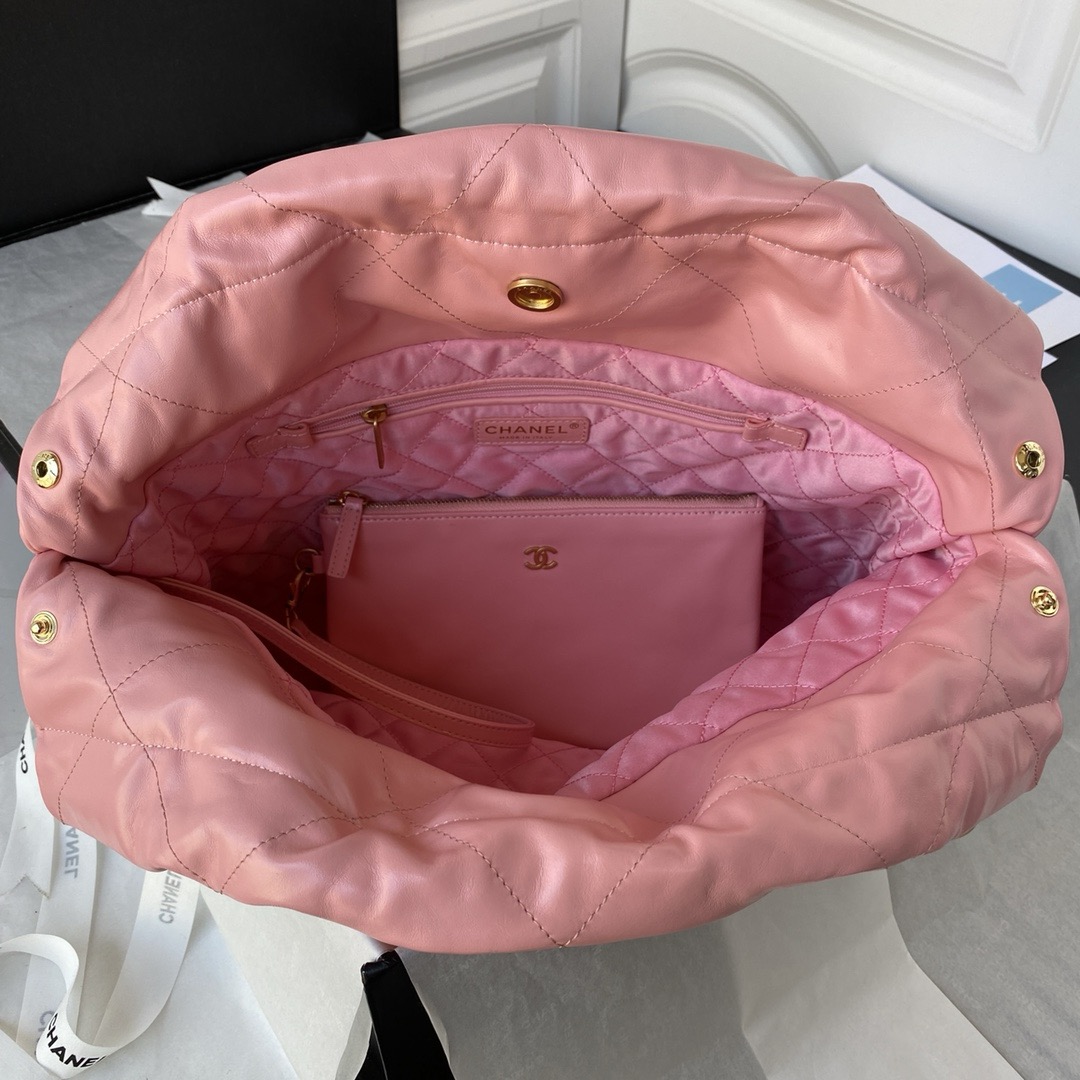 CHANEL 22 SMALL HANDBAG