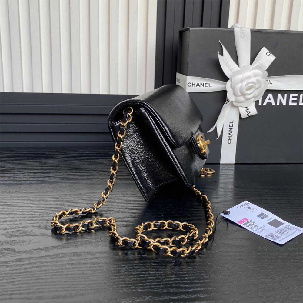 CHANEL MINI FLAP BAG  (high-end grade)