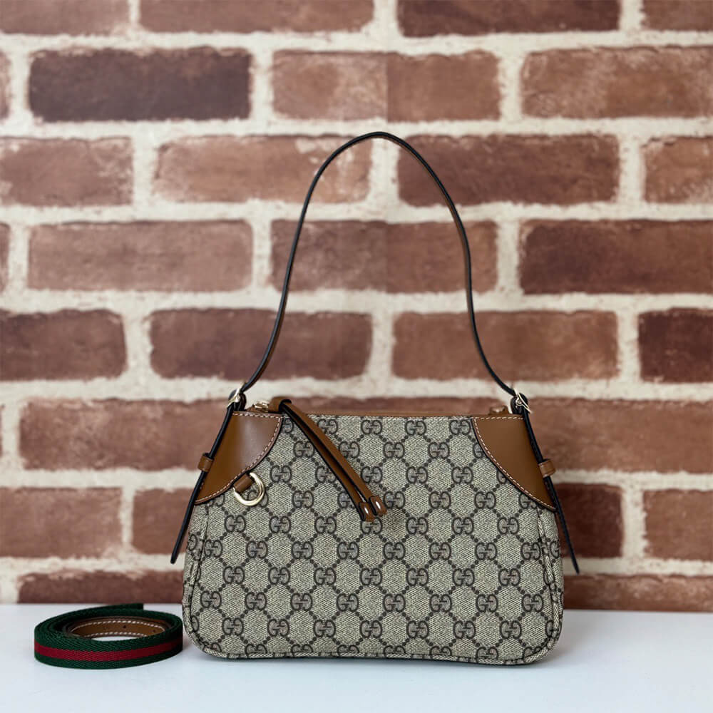 GG Emblem small shoulder bag