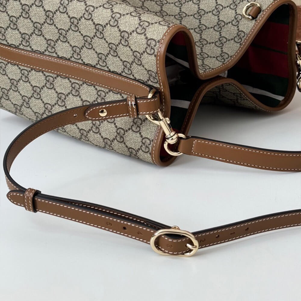 GG Emblem small shoulder bag