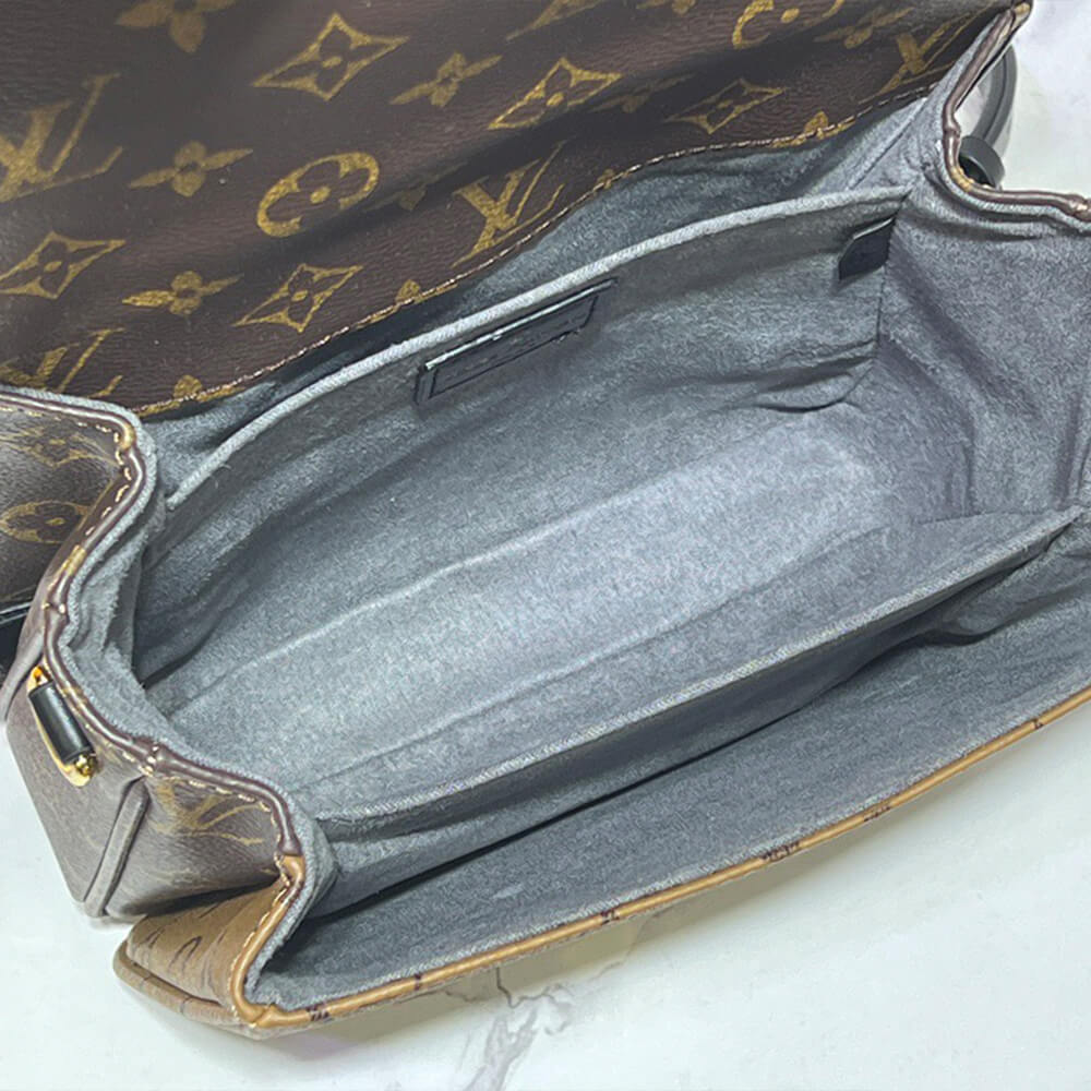 LV Pochette Metis