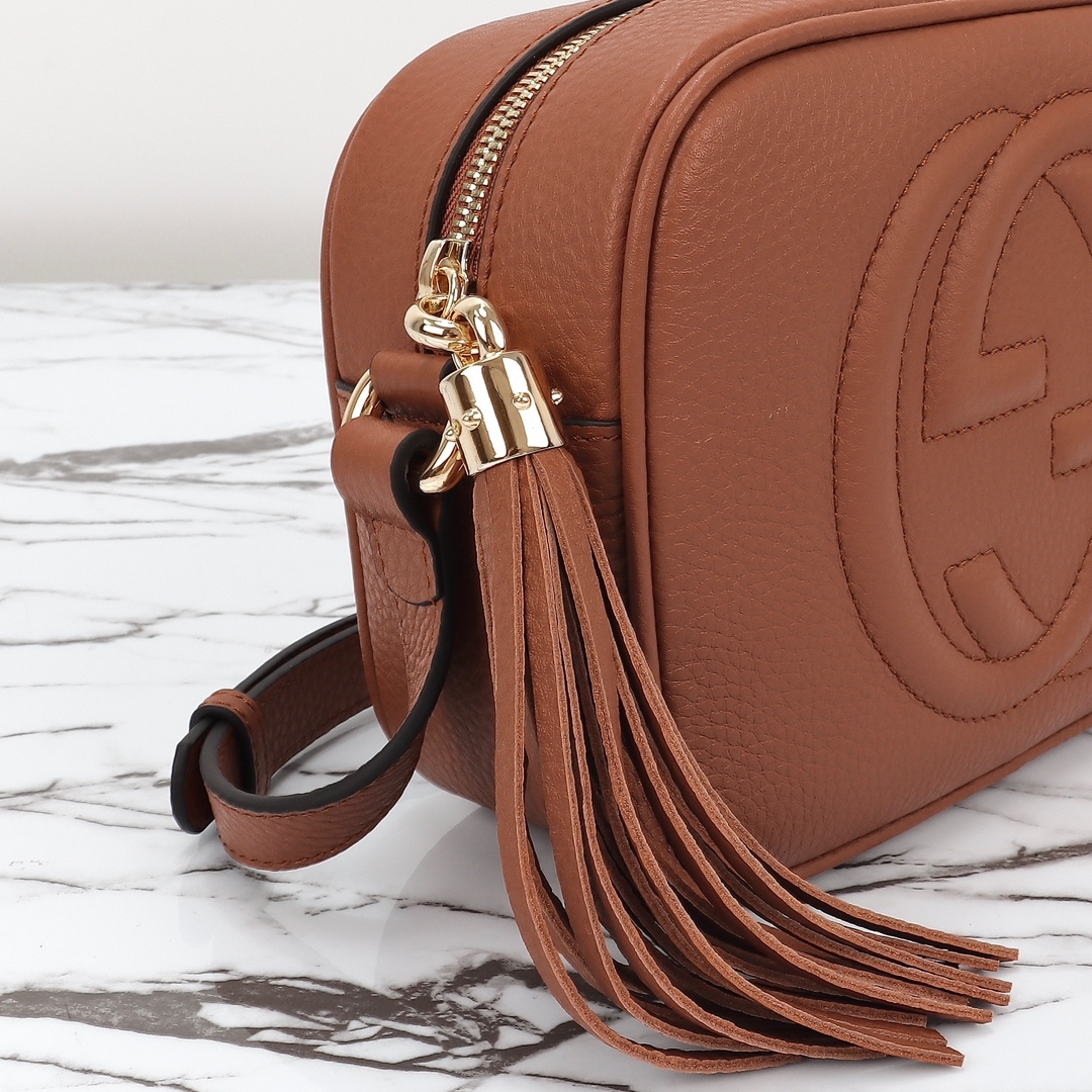 GG Pebbled Calfskin Small Soho Disco Bag
