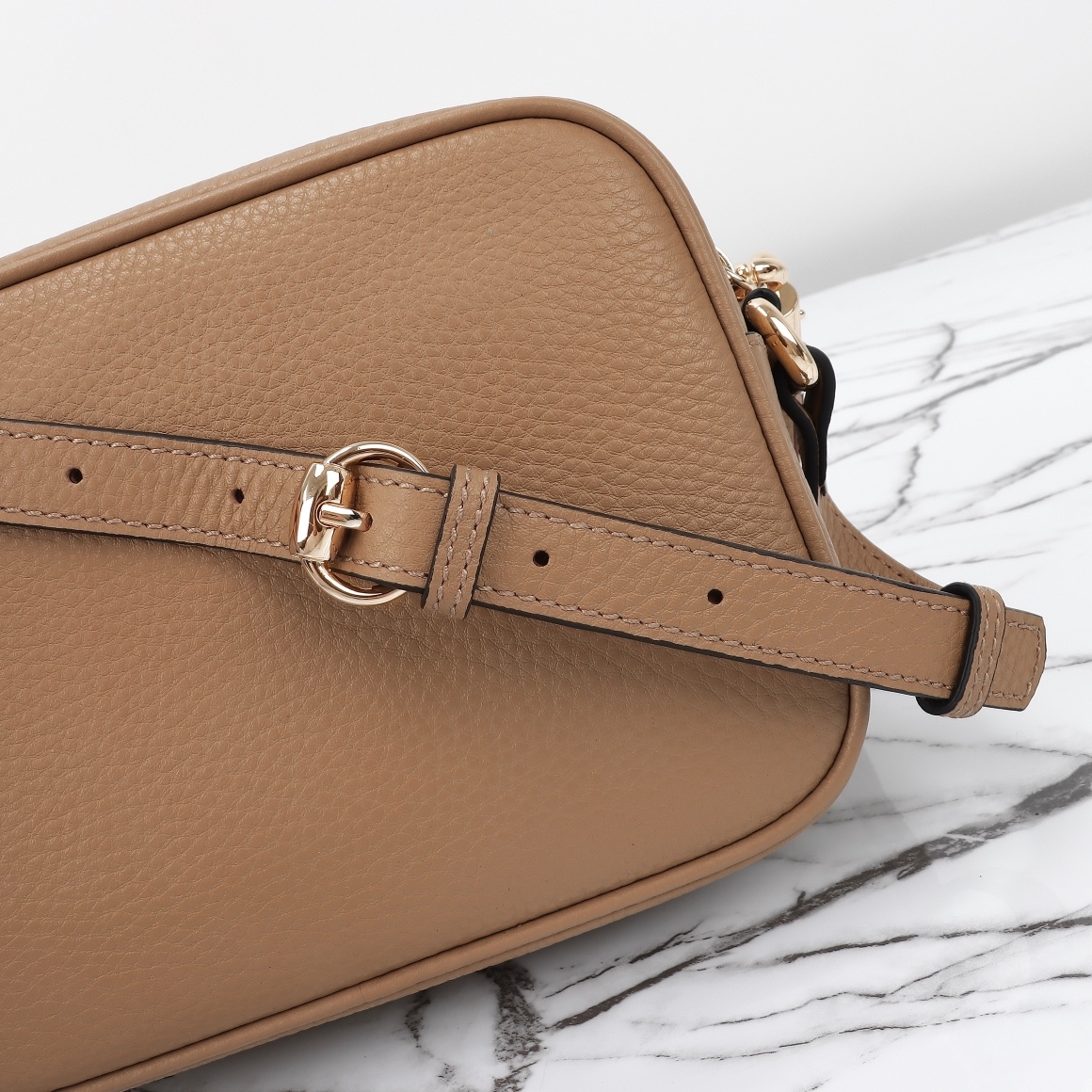 GG Pebbled Calfskin Small Soho Disco Bag