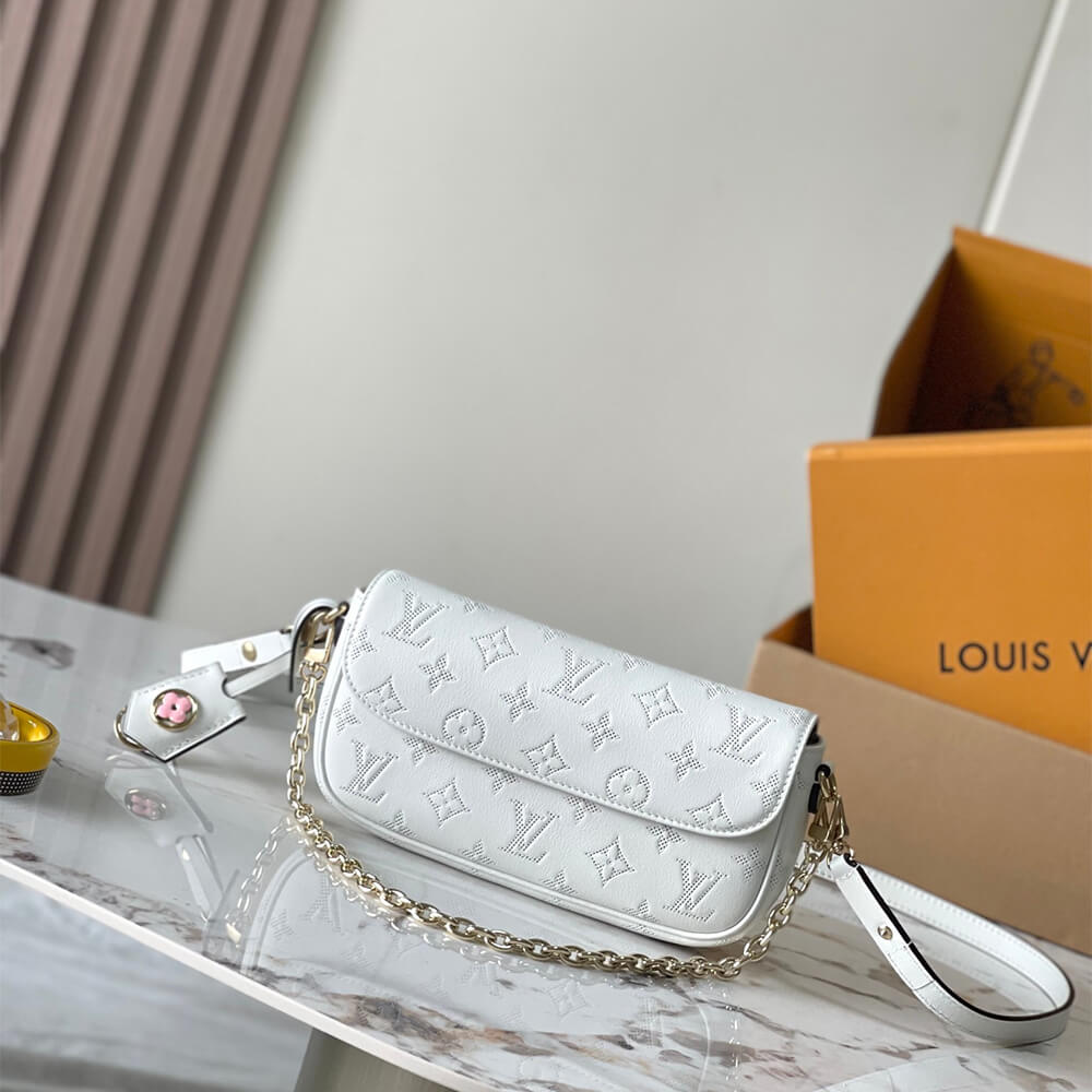LV WALLET ON CHAIN IVY BAG