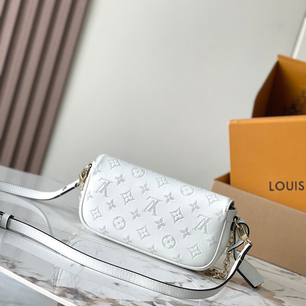 LV WALLET ON CHAIN IVY BAG