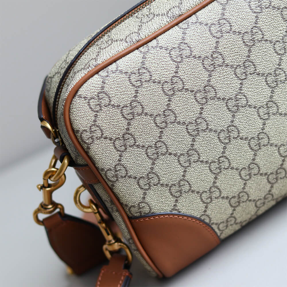 GG Emblem small crossbody bag