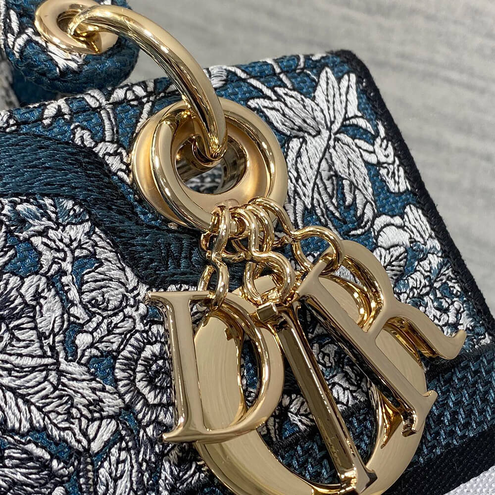 DIOR Medium Lady D-Lite Bag