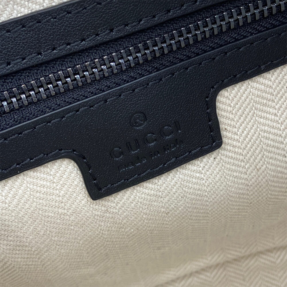 GG Emblem small crossbody bag
